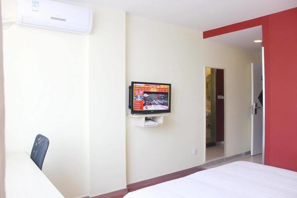 Hanting Hotel Yibin Zhongshan Street Dış mekan fotoğraf