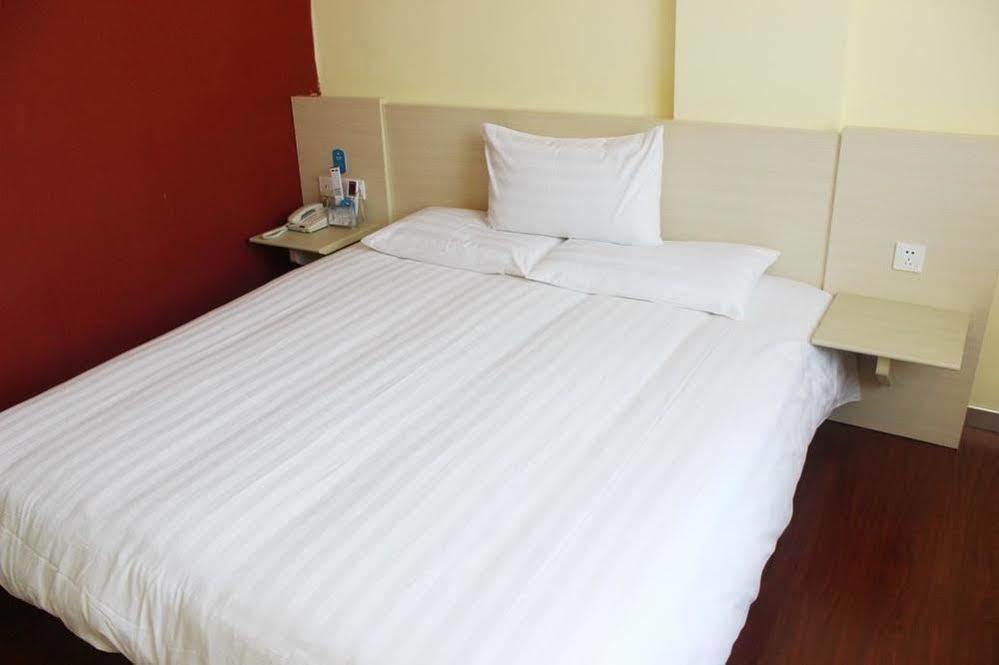 Hanting Hotel Yibin Zhongshan Street Dış mekan fotoğraf