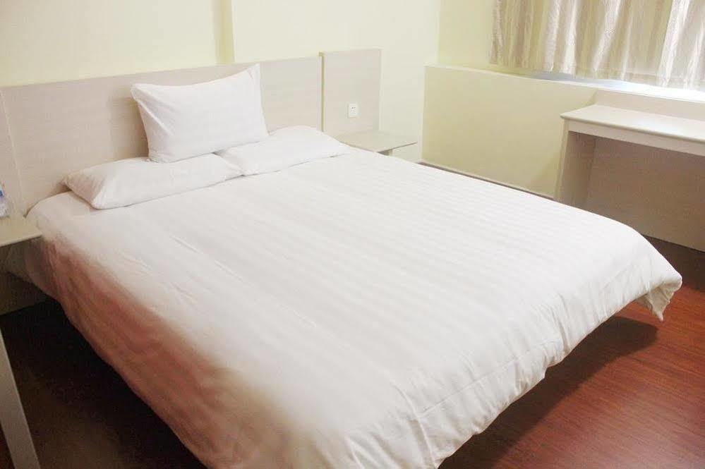 Hanting Hotel Yibin Zhongshan Street Dış mekan fotoğraf